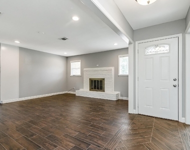 1719 Longhorn Drive - Photo Thumbnail 3