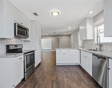 1719 Longhorn Drive - Photo Thumbnail 23