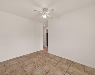 6311 Tall Willow Drive - Photo Thumbnail 20
