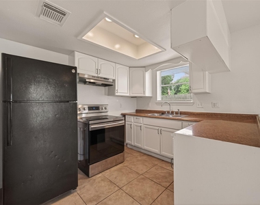 6311 Tall Willow Drive - Photo Thumbnail 14