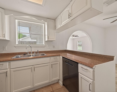 6311 Tall Willow Drive - Photo Thumbnail 17