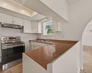 6311 Tall Willow Drive - Photo Thumbnail 13