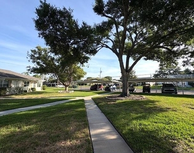 1902 Dandridge Street - Photo Thumbnail 4