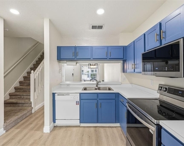 1141 Kennewick Court - Photo Thumbnail 8