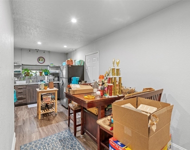 4630 Woodside Street - Photo Thumbnail 5