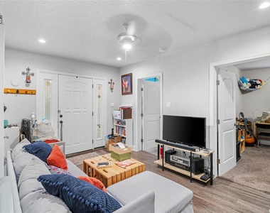 4630 Woodside Street - Photo Thumbnail 2