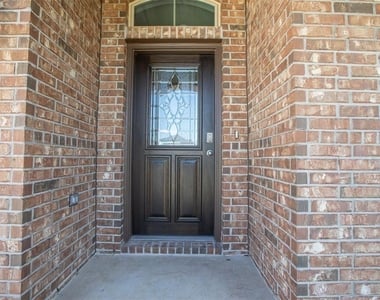 18435 Grayson Bluff Way - Photo Thumbnail 2