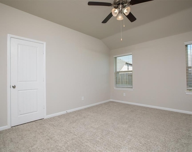 18435 Grayson Bluff Way - Photo Thumbnail 16