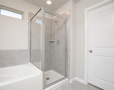 18435 Grayson Bluff Way - Photo Thumbnail 11