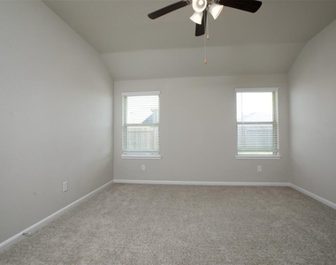 18435 Grayson Bluff Way - Photo Thumbnail 17