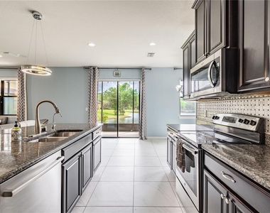 11027 Tahiti Isle Lane - Photo Thumbnail 43