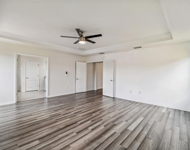 11027 Tahiti Isle Lane - Photo Thumbnail 16