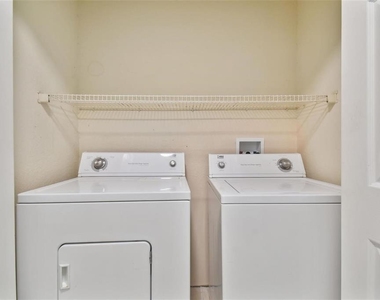 5052 Sunridge Palms Drive - Photo Thumbnail 22