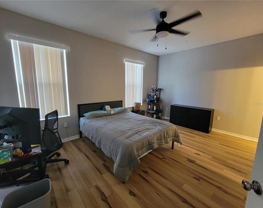 5052 Sunridge Palms Drive - Photo Thumbnail 17