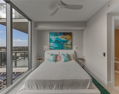 275 1st Avenue S - Photo Thumbnail 19