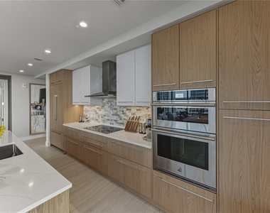 275 1st Avenue S - Photo Thumbnail 37