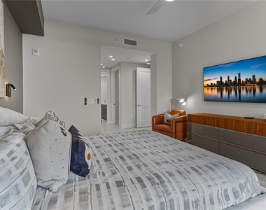 275 1st Avenue S - Photo Thumbnail 65
