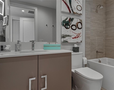 275 1st Avenue S - Photo Thumbnail 12