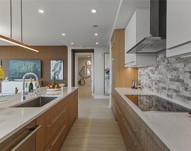 275 1st Avenue S - Photo Thumbnail 39