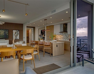 275 1st Avenue S - Photo Thumbnail 54