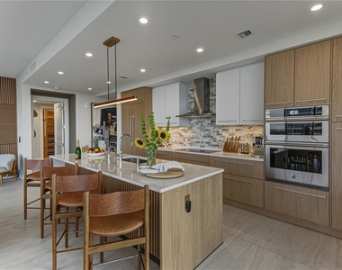 275 1st Avenue S - Photo Thumbnail 36