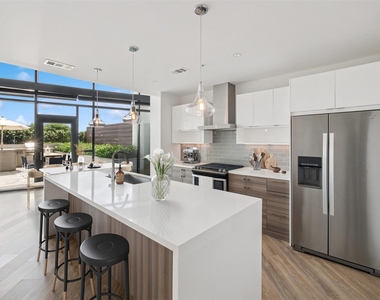 3333 Lake Street - Photo Thumbnail 4