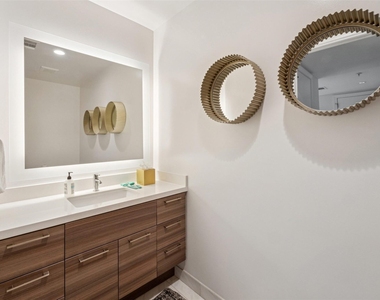 3333 Lake Street - Photo Thumbnail 23