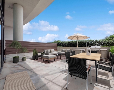 3333 Lake Street - Photo Thumbnail 9