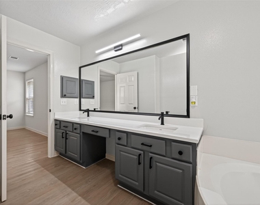16348 Ryan Guinn Way - Photo Thumbnail 17