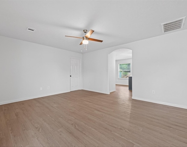 16348 Ryan Guinn Way - Photo Thumbnail 4
