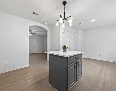 16348 Ryan Guinn Way - Photo Thumbnail 7