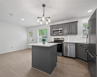 16348 Ryan Guinn Way - Photo Thumbnail 8