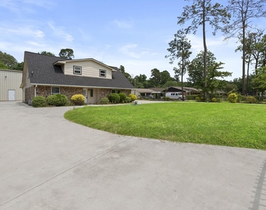 1903 Pinewoods Way - Photo Thumbnail 10