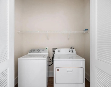 1508 Blodgett Street - Photo Thumbnail 10