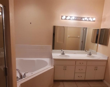 810 Terranova Road - Photo Thumbnail 6