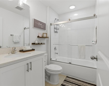 710 Longboat Drive - Photo Thumbnail 23