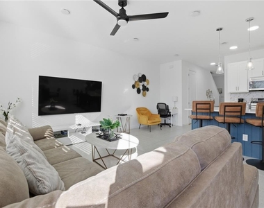 710 Longboat Drive - Photo Thumbnail 12