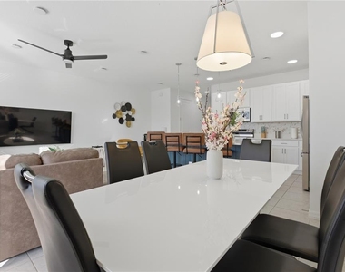 710 Longboat Drive - Photo Thumbnail 16