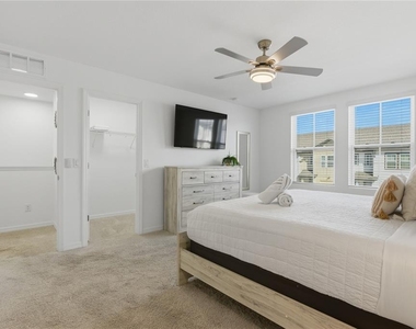 710 Longboat Drive - Photo Thumbnail 27