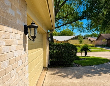 14906 Brookpoint Drive - Photo Thumbnail 28