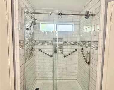 14906 Brookpoint Drive - Photo Thumbnail 16