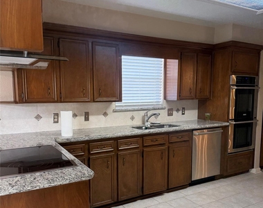 14906 Brookpoint Drive - Photo Thumbnail 7