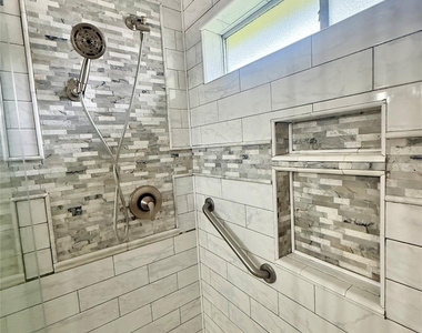 14906 Brookpoint Drive - Photo Thumbnail 17