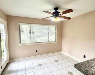 14906 Brookpoint Drive - Photo Thumbnail 10