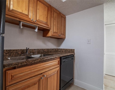 4789 S Texas Avenue - Photo Thumbnail 3