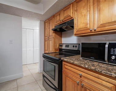 4789 S Texas Avenue - Photo Thumbnail 4