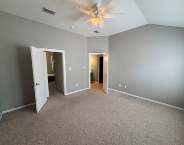1253 W 17th Street - Photo Thumbnail 11