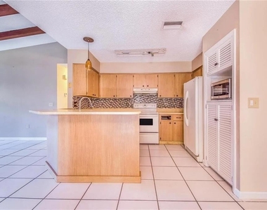 733 Mikasuki Drive - Photo Thumbnail 3