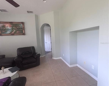 818 Pecori Terrace - Photo Thumbnail 17