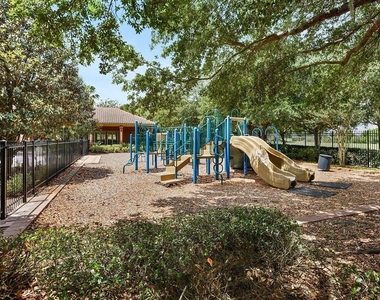 818 Pecori Terrace - Photo Thumbnail 18